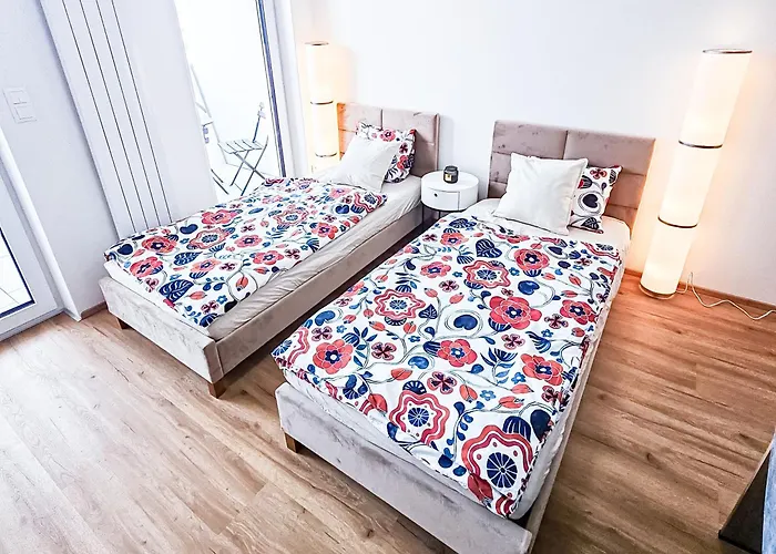 B-point Апартаменты *